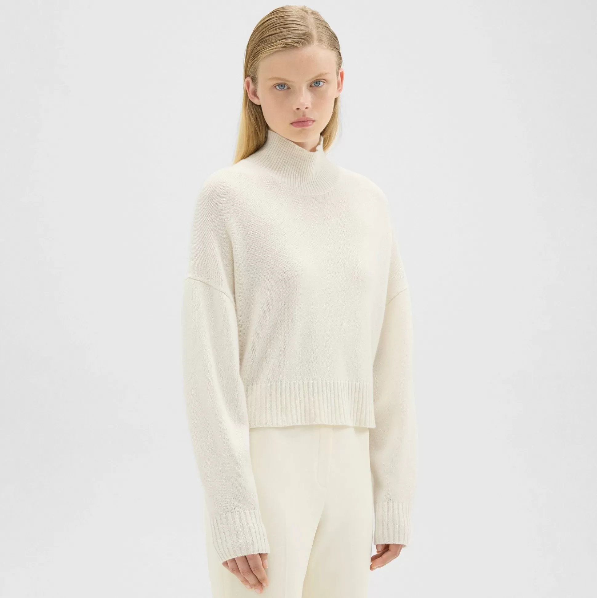 Theory Cropped Turtleneck In Cashmere-Women Sweaters + Cardigans