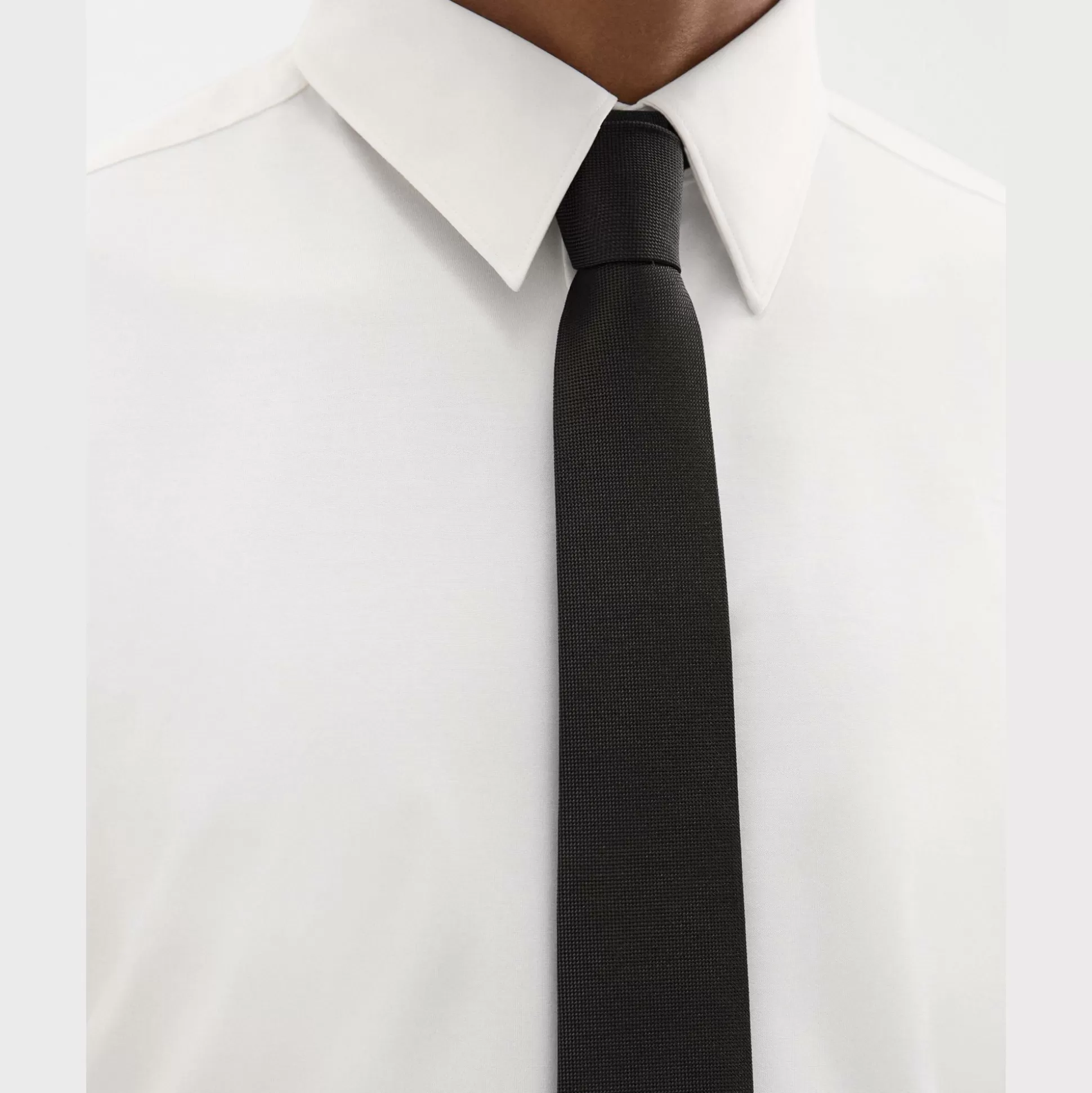 Theory Roadster Slim Tie In Silk-Men Accessories